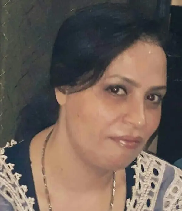 الشاعرة سناء عبد العزيز