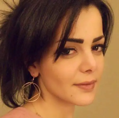 في اللّيل ، الكتابة شهيّة ، كامرأةٍ وحيدة وترقص التانغو.