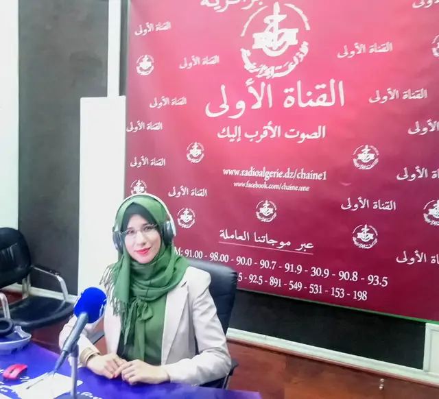 الأقنعة تلبسُ وُجوهنا