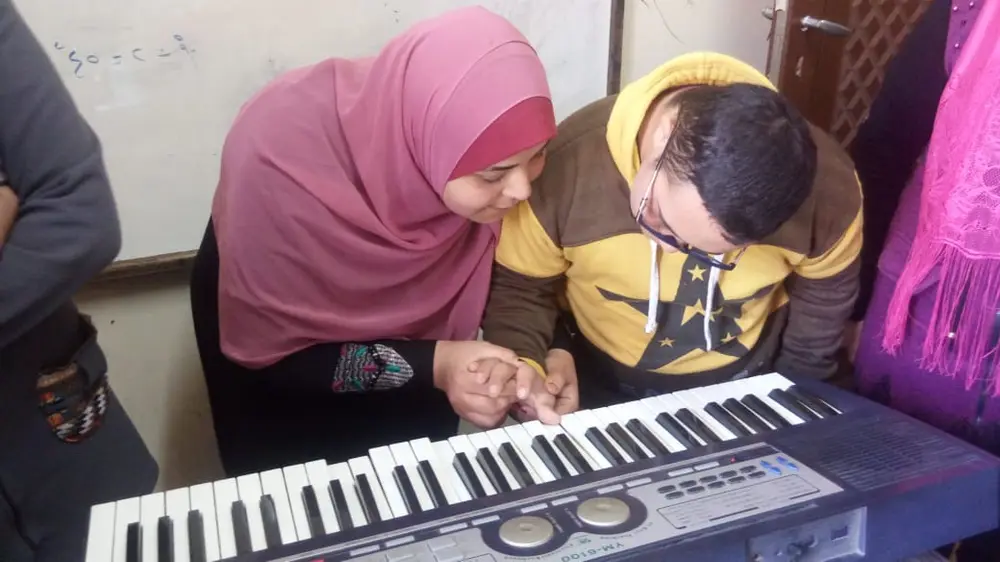 Photograph 10 from: Renewed Creativity: Teaching Music to People with Disabilities