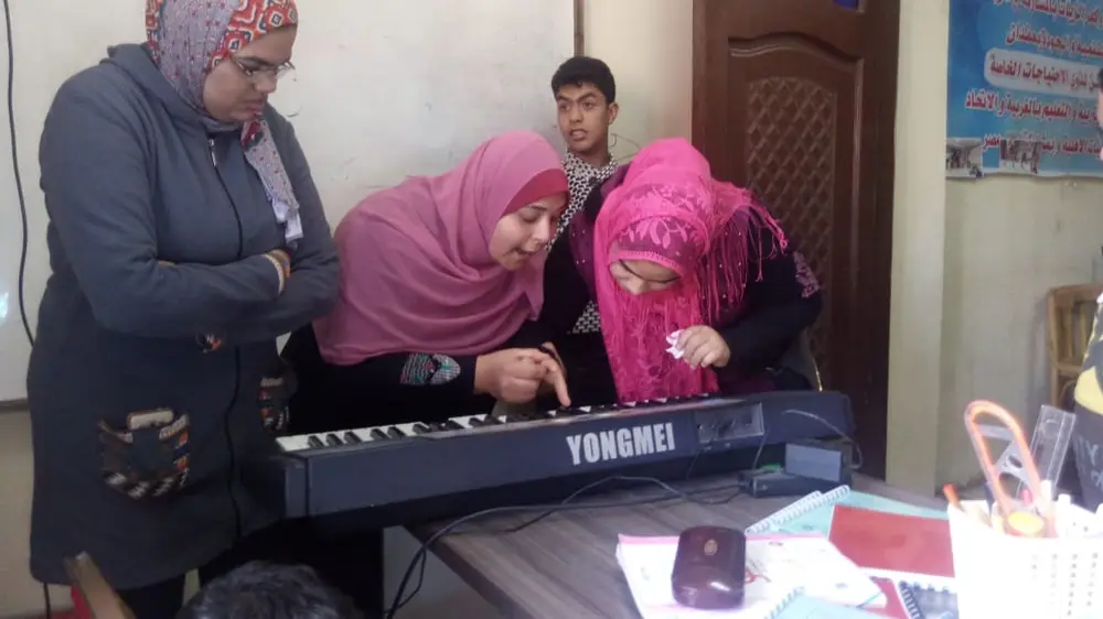 Photograph 15 from: Renewed Creativity: Teaching Music to People with Disabilities