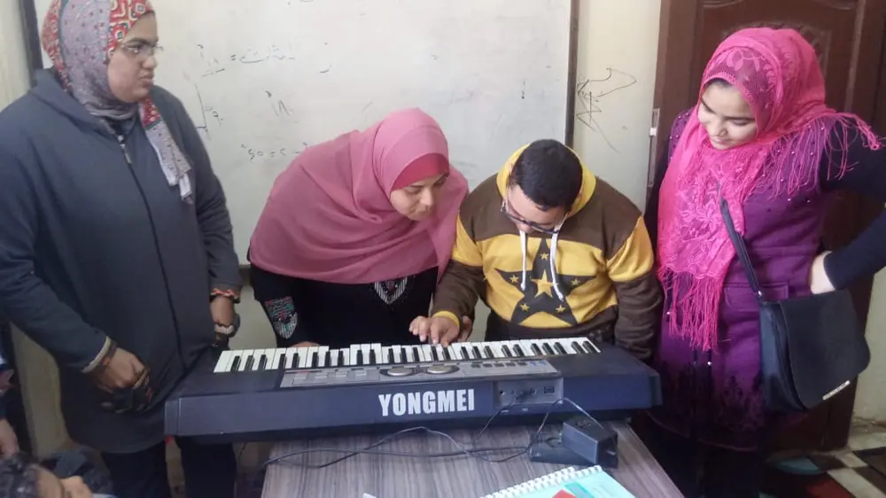 Photograph 22 from: Renewed Creativity: Teaching Music to People with Disabilities