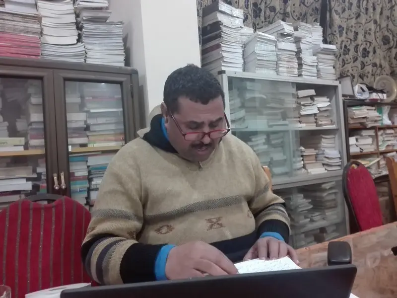 صورة 1 من: مناقشة ديوان موتى يجرون السماء