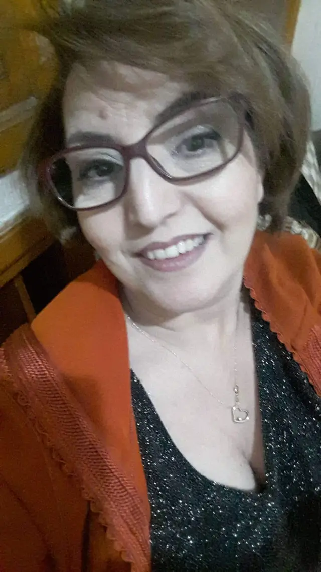خديجة زواق
