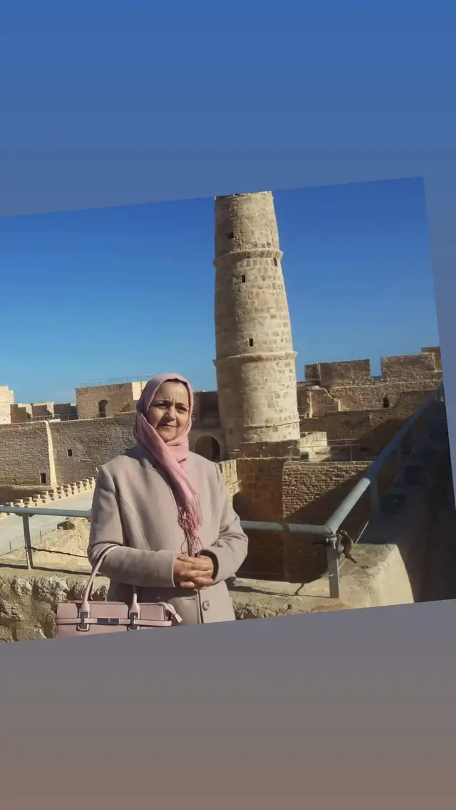 إلى امرأة لا تُجيد الغناء