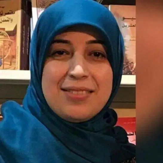 أكتبي الشعر أولاً