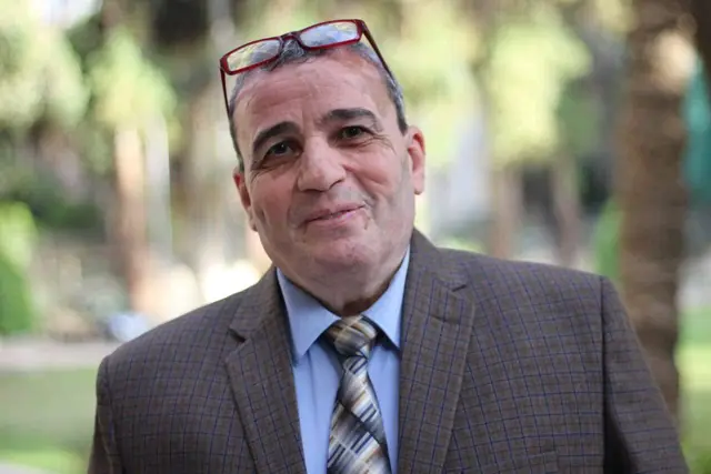 أبى وأمى يفتتحان المدى