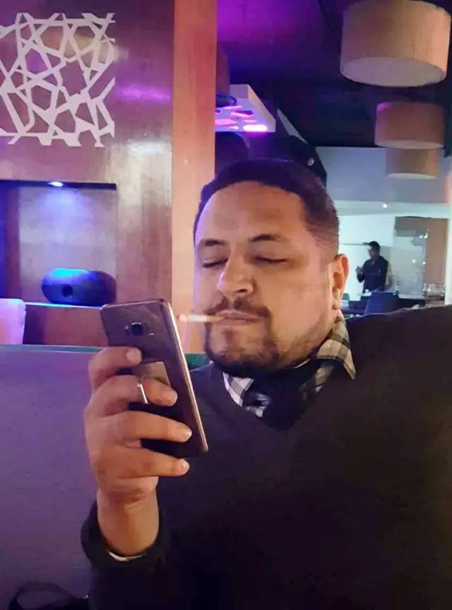 "شىء ما على هيئة ظل" .
