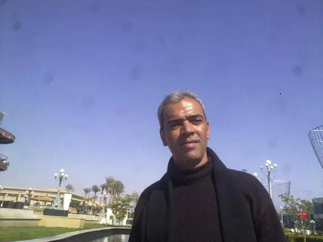 على شاطئ البحر