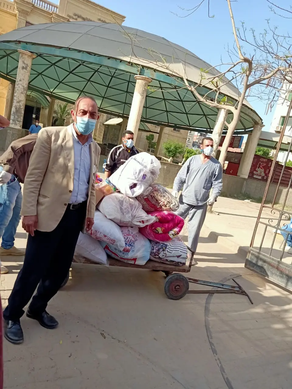 Photograph 19 from: Social Solidarity Responds to the COVID-19 Pandemic