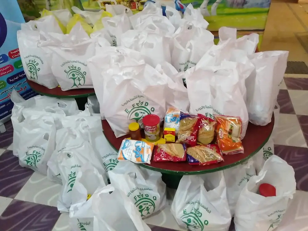 Photograph 1 from: Preparing Home-Isolation Kits and Packages for Informal Workers