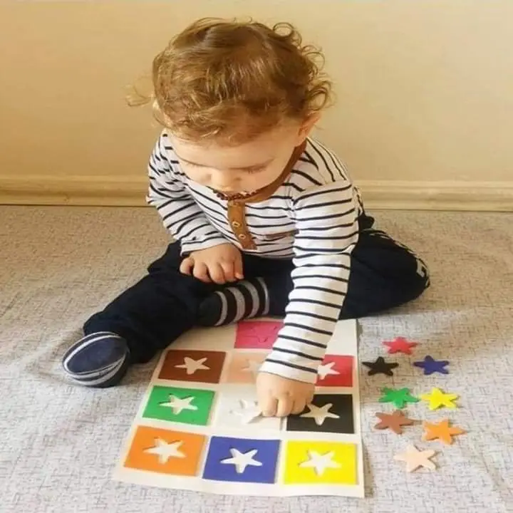 Photograph 4 from: Activities Suited to Children Aged One to Two
