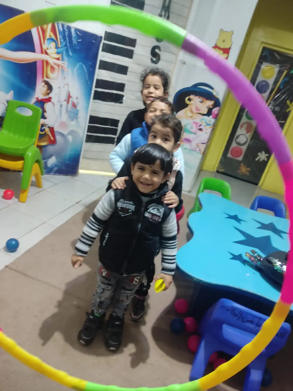 Benefits of motor activity for children and its effect on cognition   Developing children's motor skills helps to :  Increase the child's self-confidence.  Increase the child's physical strength.  Maintain a healthy lifestyle.  Prepare the body for demanding exercise in future.  #EFDQ_Kindergarten   #Motor_Activities